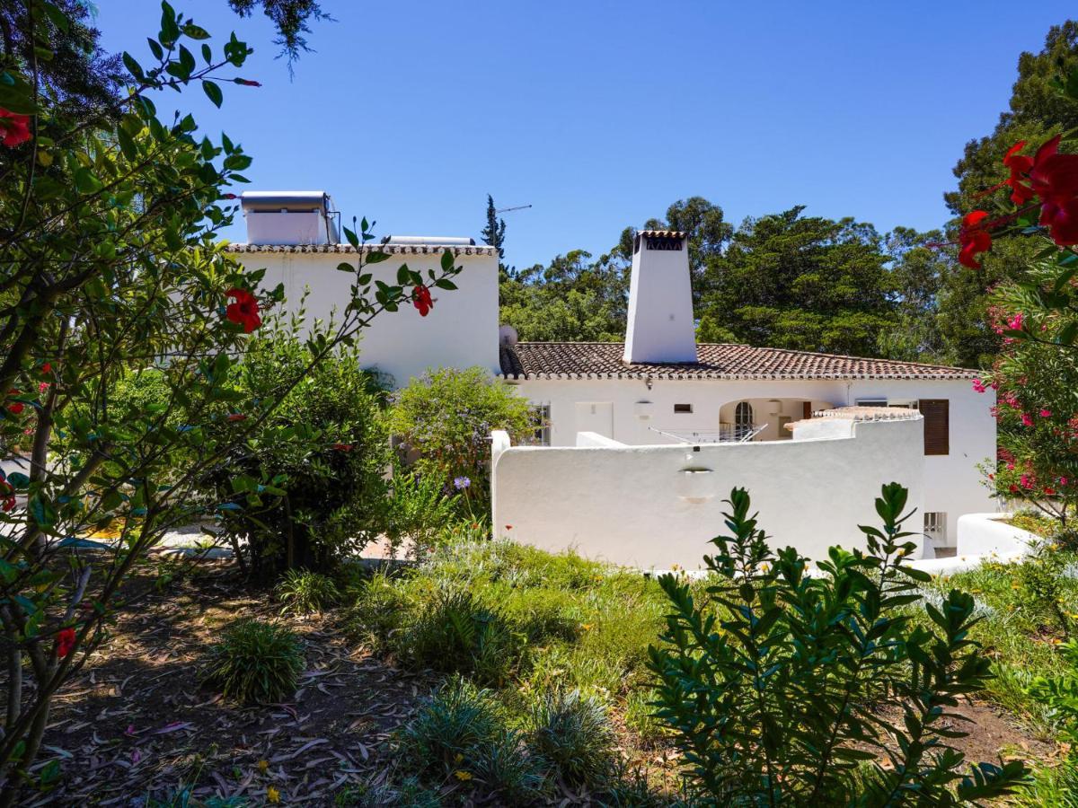 Roofed Villa In Albufeira With Private Swimming Pool Оллюш-де-Аґуа Номер фото