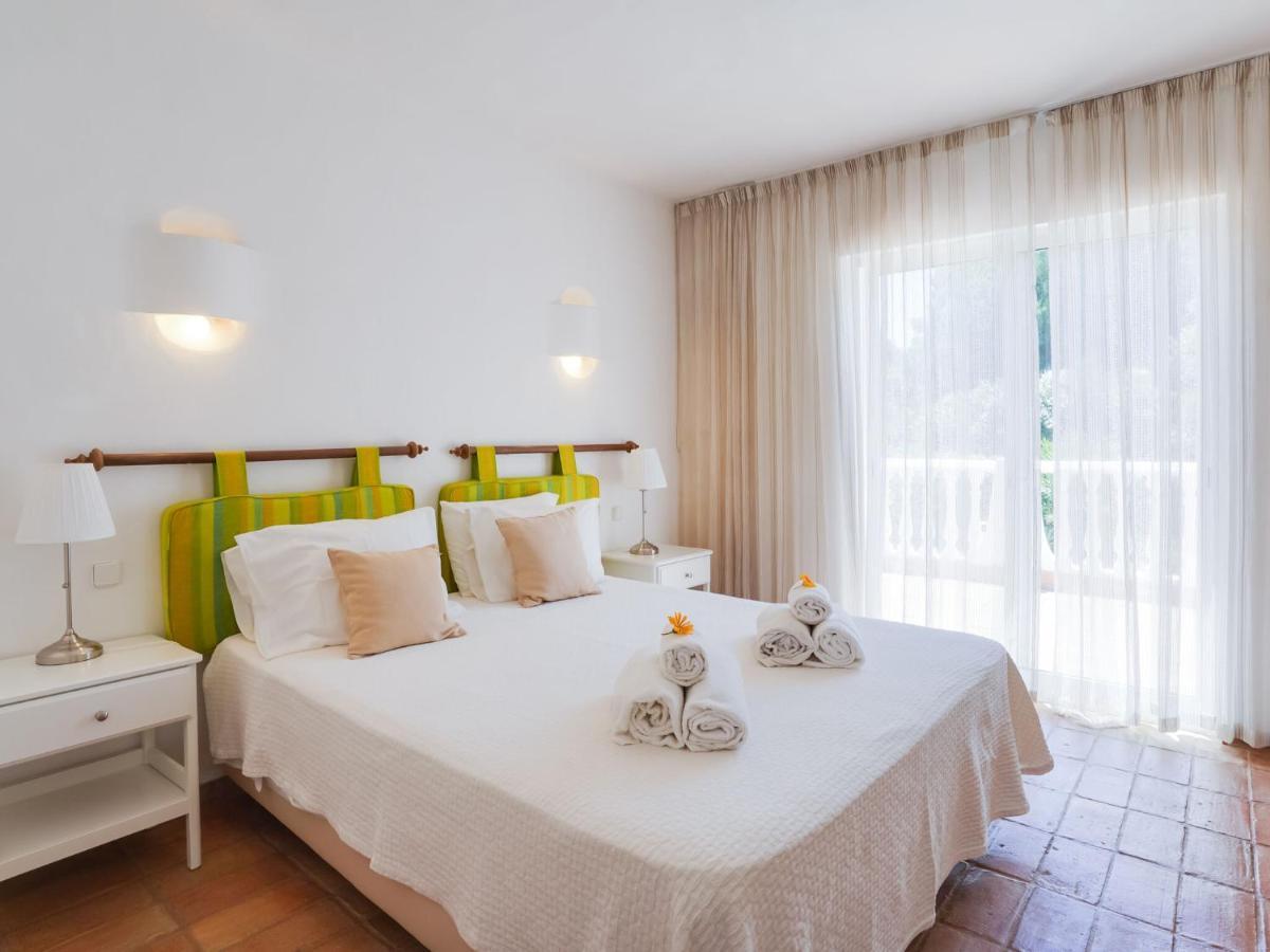 Roofed Villa In Albufeira With Private Swimming Pool Оллюш-де-Аґуа Екстер'єр фото