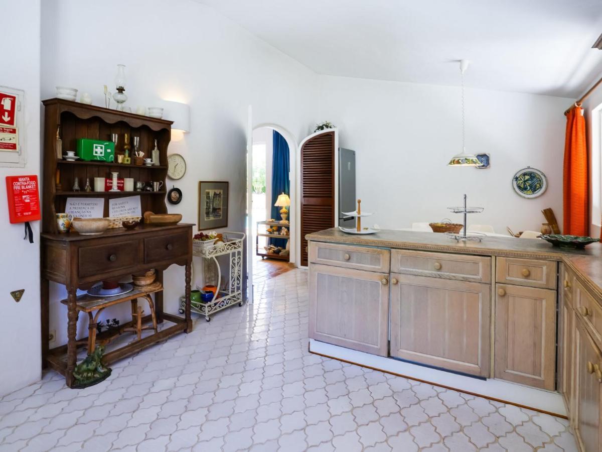 Roofed Villa In Albufeira With Private Swimming Pool Оллюш-де-Аґуа Номер фото