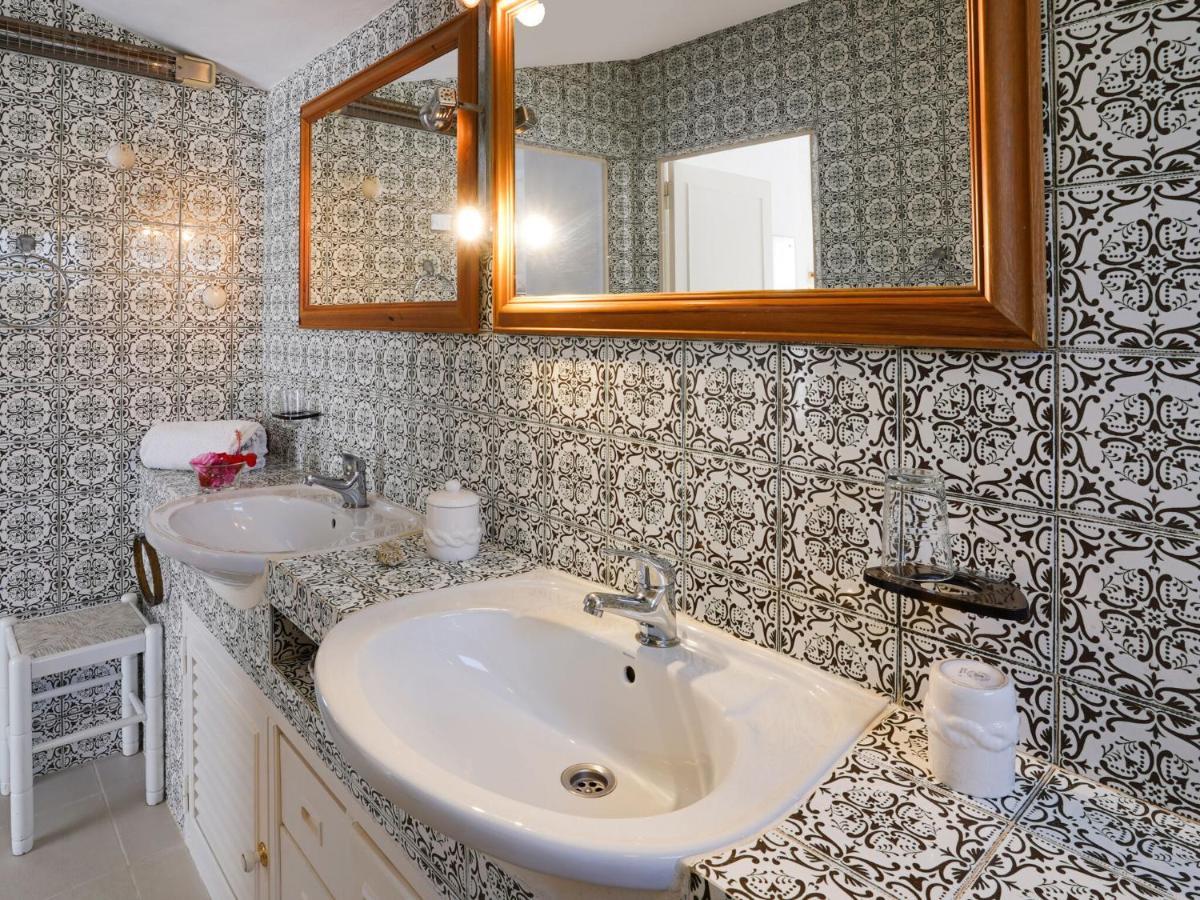 Roofed Villa In Albufeira With Private Swimming Pool Оллюш-де-Аґуа Номер фото